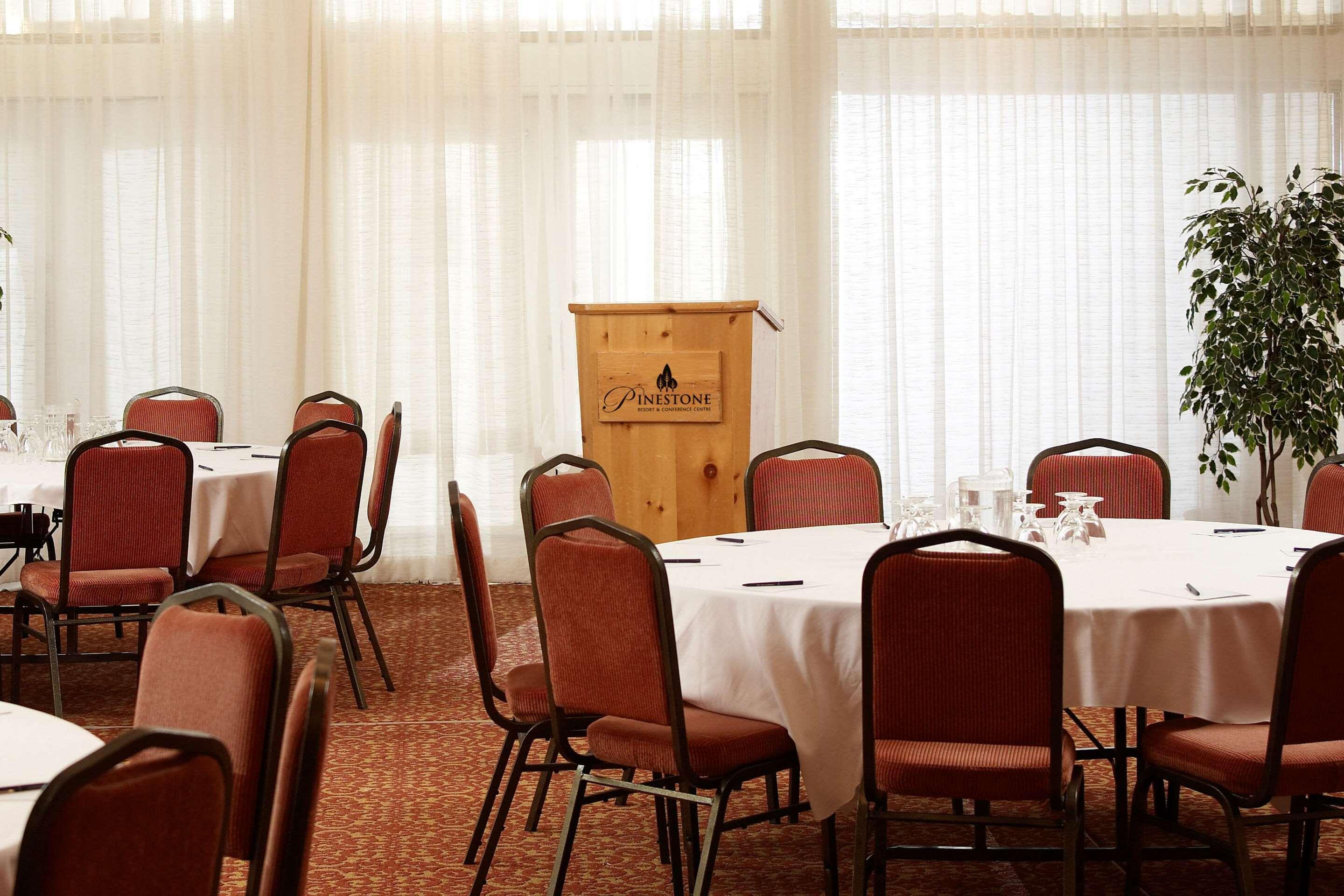Pinestone Resort, Conference Centre, Spa & Golf Course Haliburton Exterior foto